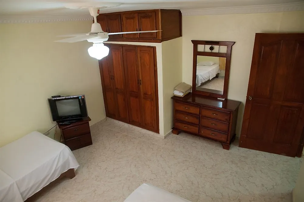 Tropical Island Apartahotel Santo Domingo 3*,
